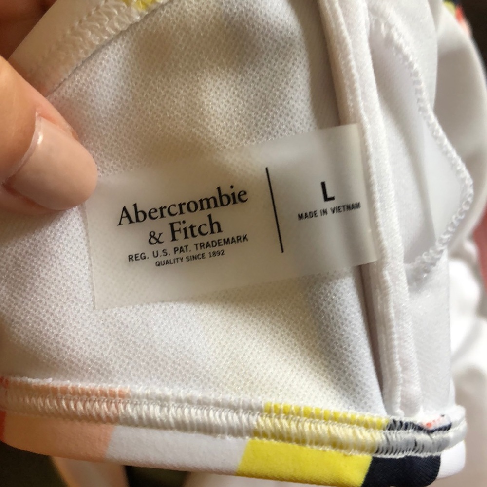 A&F striped swimsuit - Picture 8 of 8